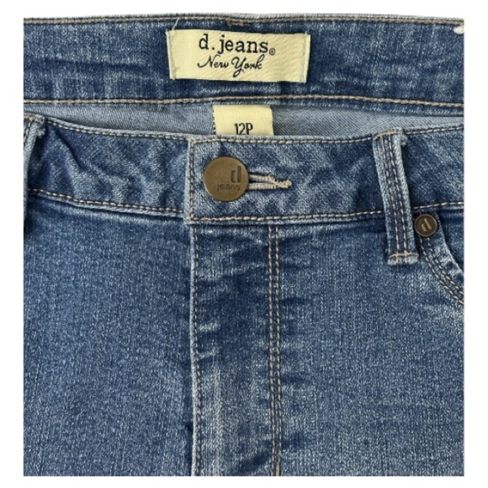 D. Jeans New York | Women’s Petite Stretchy Blue Jeans | Size 12 P | EUC - Picture 5 of 7